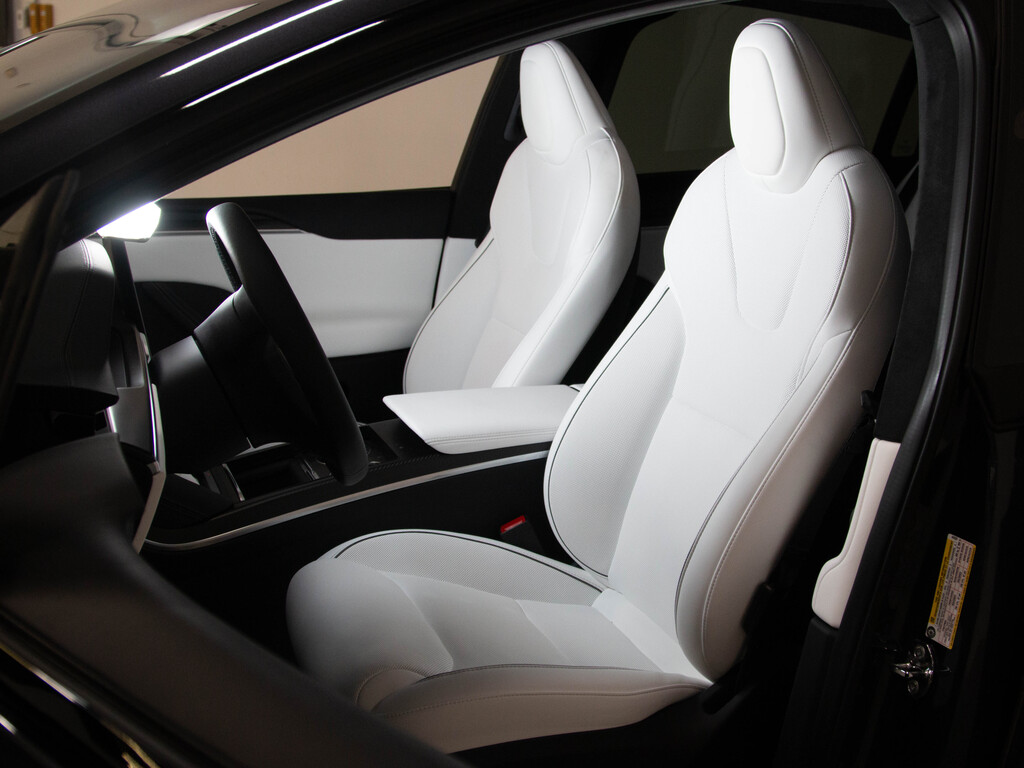 2024 Tesla Model X Plaid, Toronto, Cash