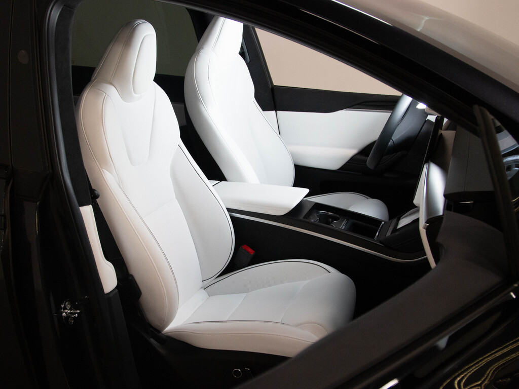 2024 Tesla Model X Plaid, Toronto, Cash