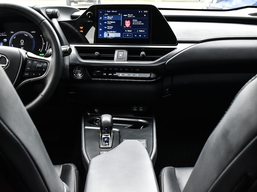 2025 Lexus UX 300h 300h, Toronto, Cash