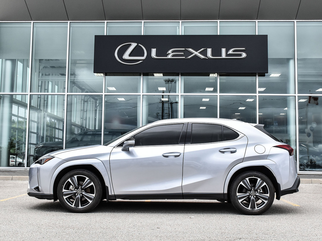 2025 Lexus UX 300h 300h, Toronto, Cash