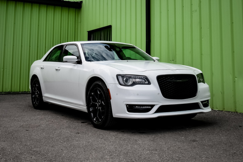 2023 Chrysler 300 Touring L AWD  - Leather Seats