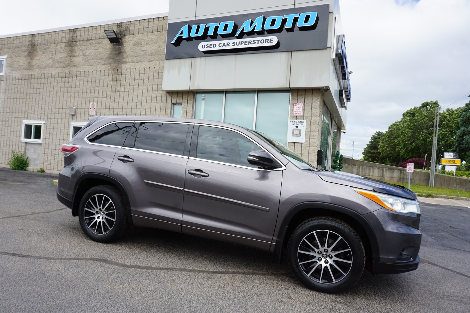 2015 Toyota Highlander V6 LE AWD CERTIFIED *8 SEATS* CAMERA BLUETOOTH HEA