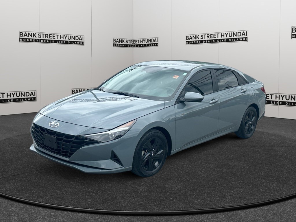 2022 Hyundai Elantra Preferred DCT