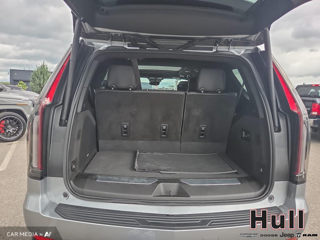 2023 Cadillac Escalade V-Series, Toronto, Cash
