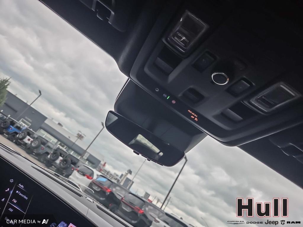 2023 Cadillac Escalade V-Series, Toronto, Cash