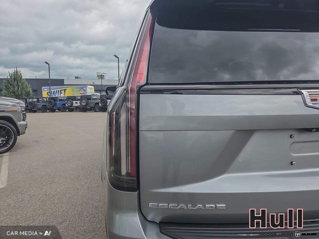 2023 Cadillac Escalade V-Series, Toronto, Cash