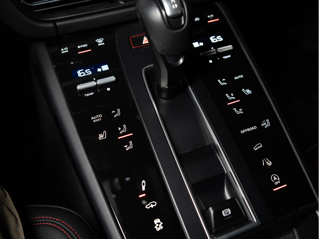 2023 Porsche Macan GTS, Toronto, Cash