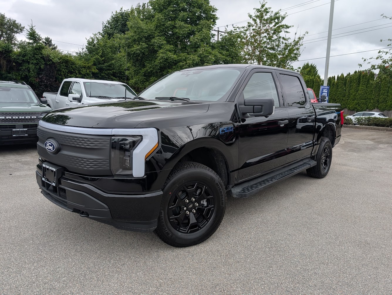 2025 Ford F-150 Lightning XLT - Max Trailer Tow Package
