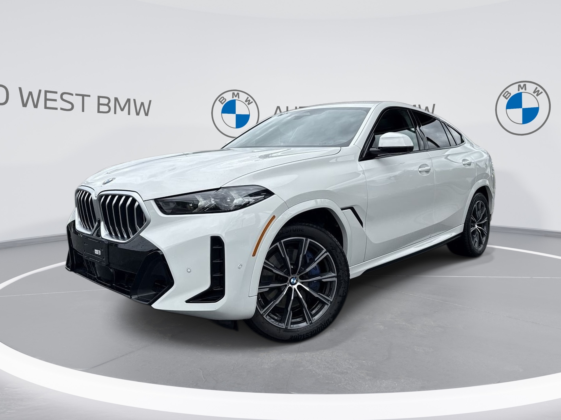 2024 BMW X6 xDrive40i | LowKM | Premium Pkg