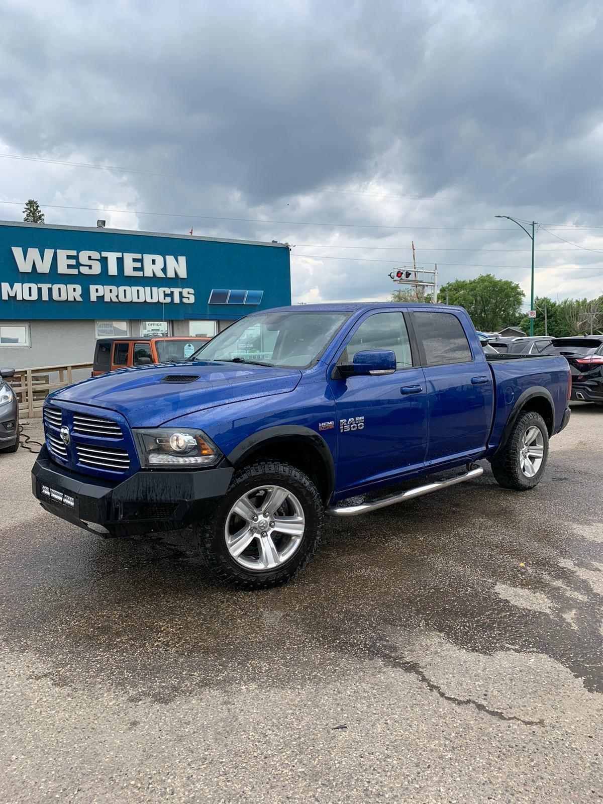 2016 Ram 1500 4WD Crew Cab 140.5  Sport