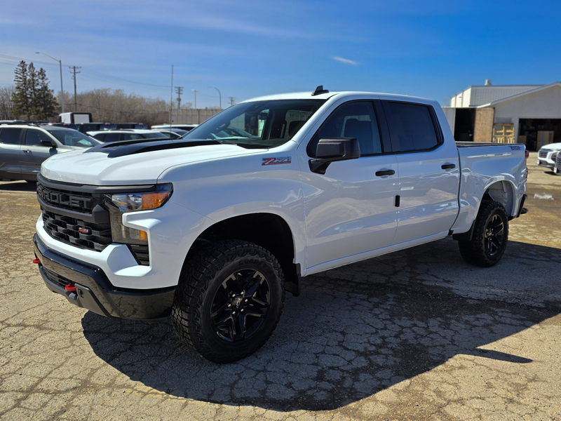 2025 Chevrolet Silverado 1500 4WD Crew Cab 147  Custom Trail Boss