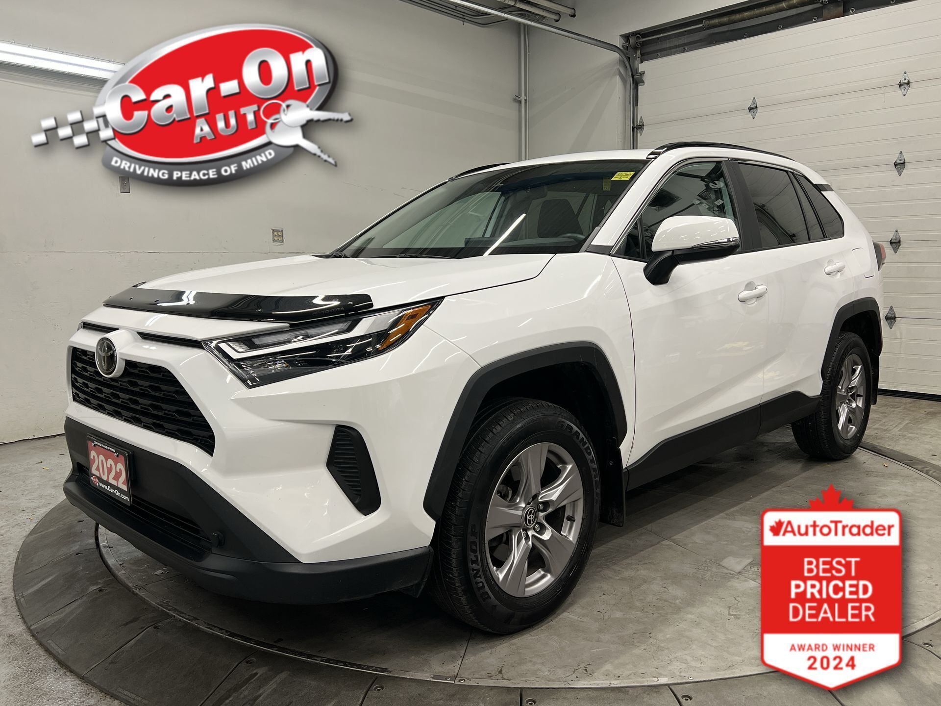 2022 Toyota RAV4 XLE AWD| SUNROOF| HTD SEATS| CARPLAY| 17IN ALLOYS
