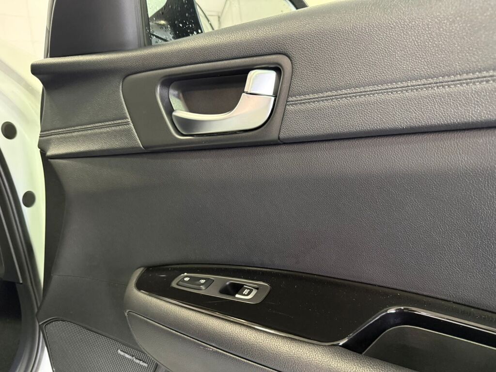 2018 Kia Optima SXL Turbo, Vancouver, Cash