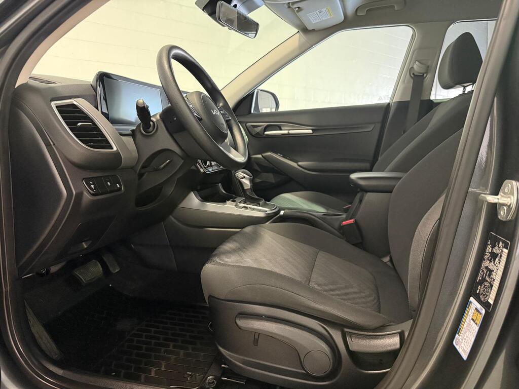 2024 Kia Seltos LX, Vancouver, Cash