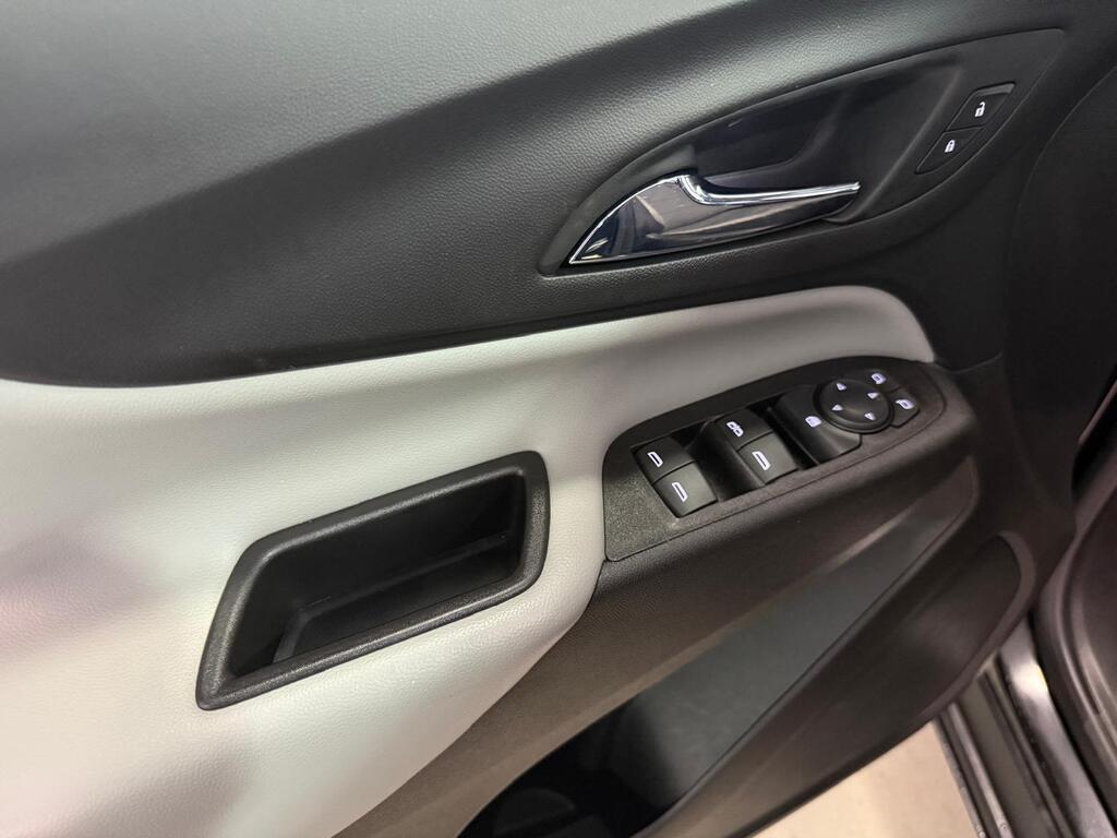 2021 Chevrolet Equinox LS, Vancouver, Cash