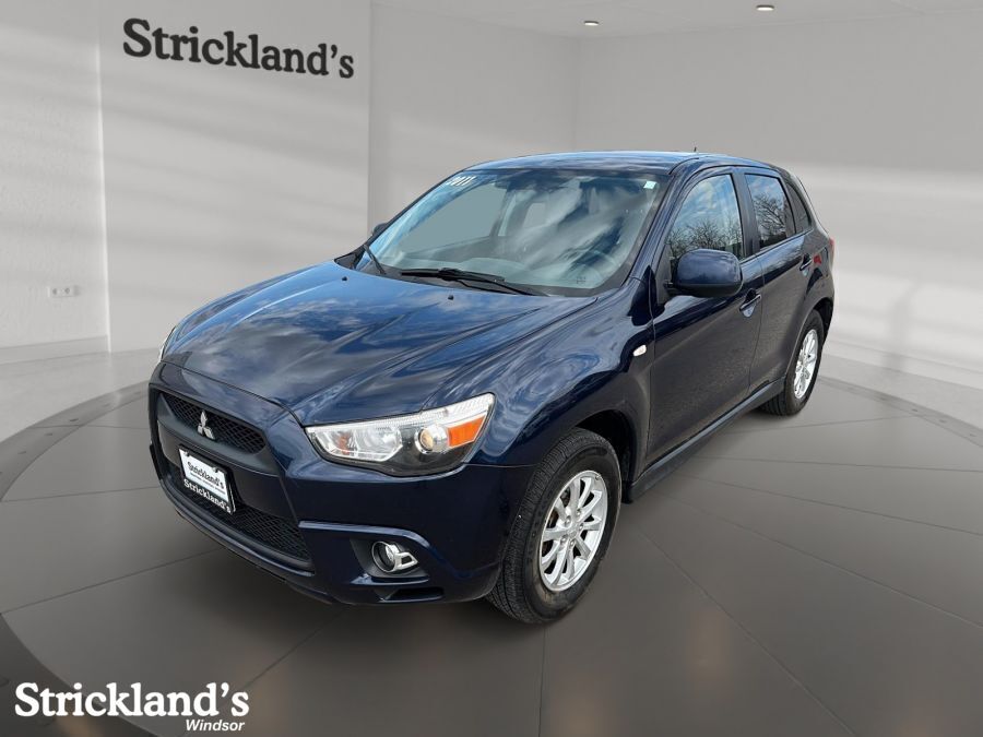 2011 Mitsubishi RVR SE 