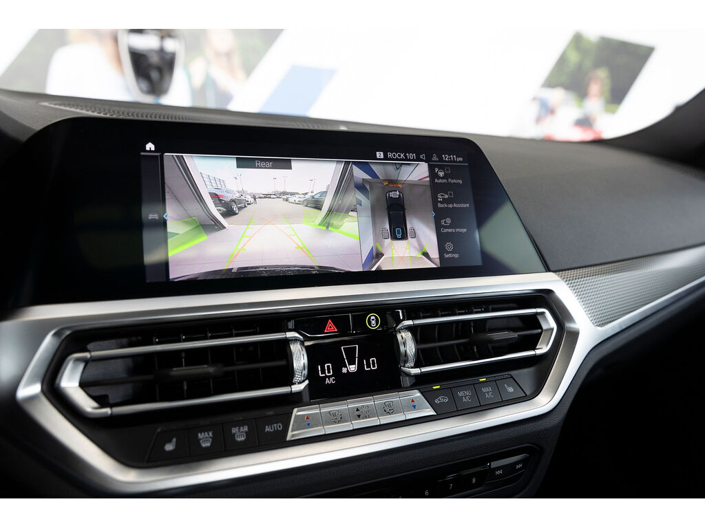 2021 BMW 330e xDrive, Vancouver, Cash