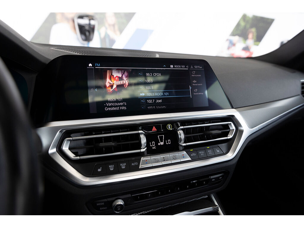 2021 BMW 330e xDrive, Vancouver, Cash