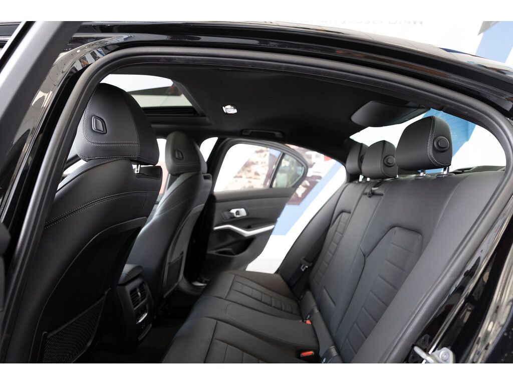 2021 BMW 330e xDrive, Vancouver, Cash