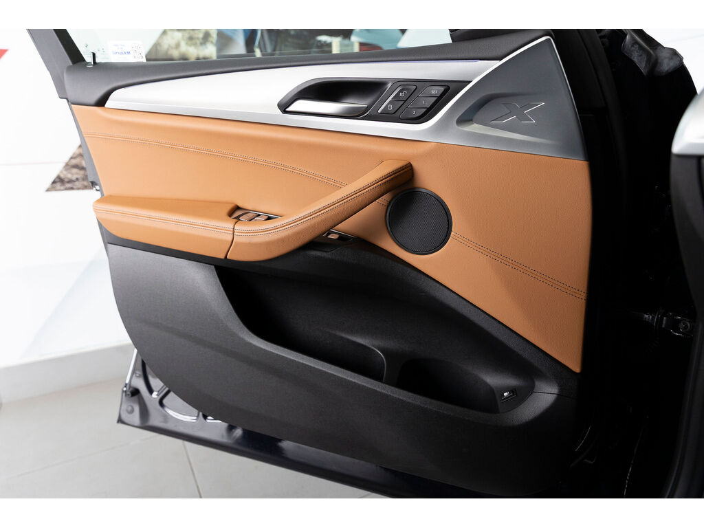 2021 BMW X3 PHEV xDrive30e, Vancouver, Cash