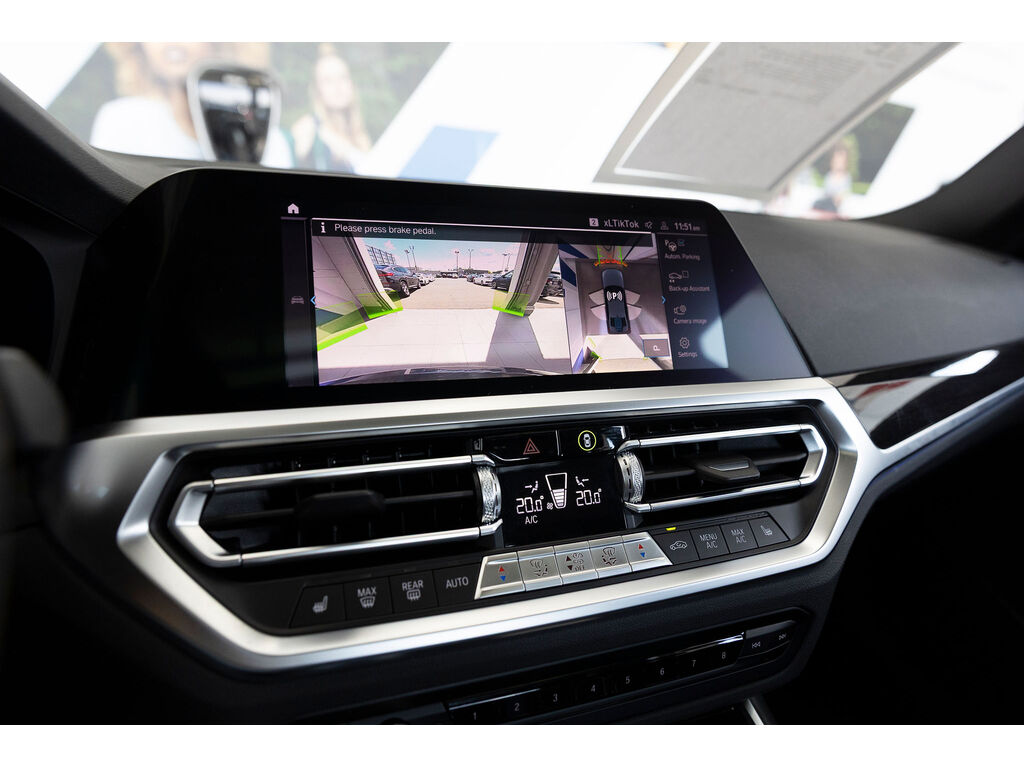 2021 BMW 330e xDrive, Vancouver, Cash