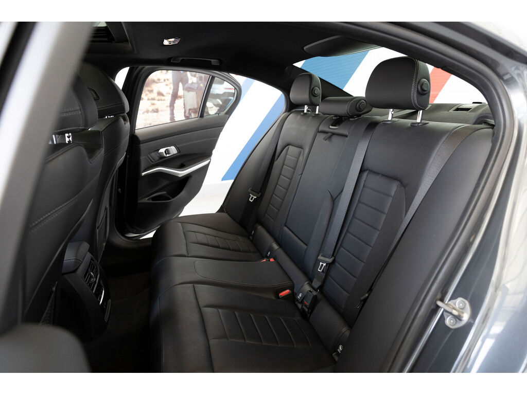 2021 BMW 330e xDrive, Vancouver, Cash