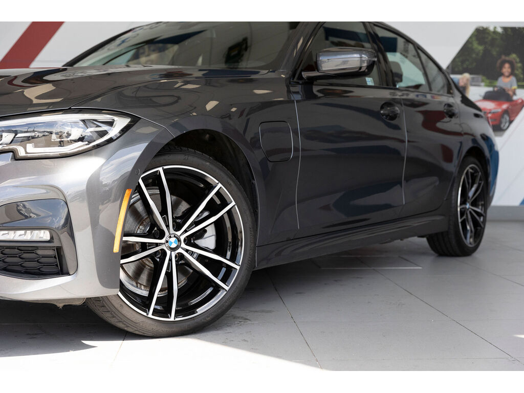 2021 BMW 330e xDrive, Vancouver, Cash