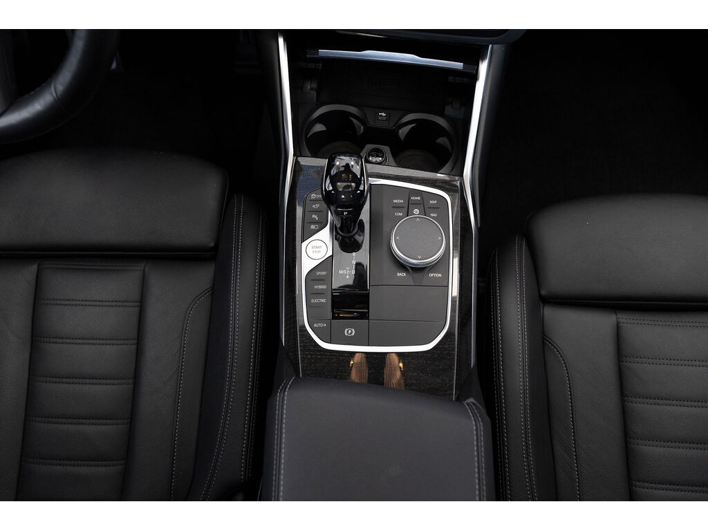 2021 BMW 330e xDrive, Vancouver, Cash