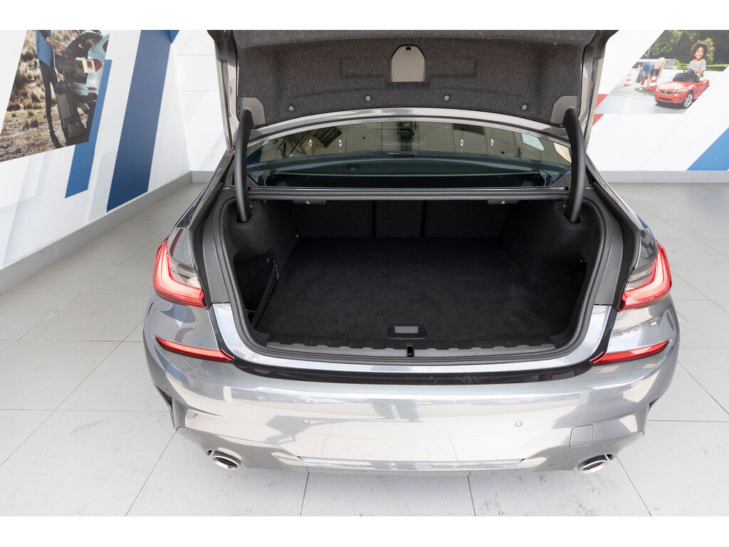 2021 BMW 330e xDrive, Vancouver, Cash