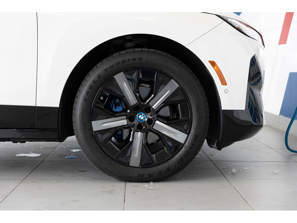 2024 BMW iX xDrive50, Vancouver, Cash