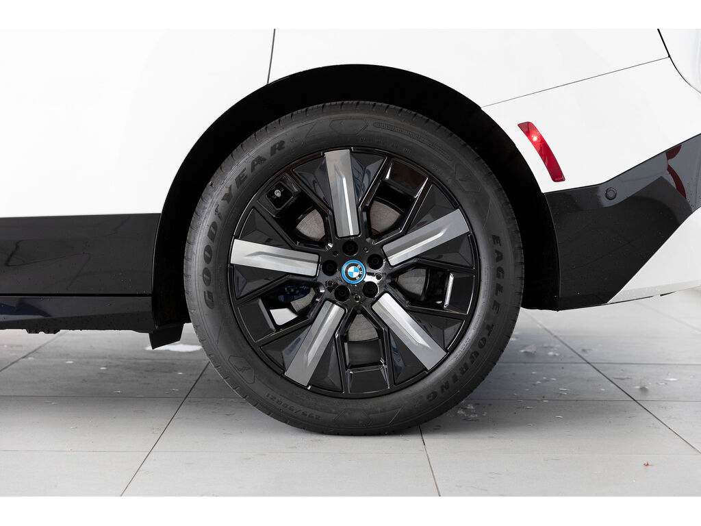 2024 BMW iX xDrive50, Vancouver, Cash