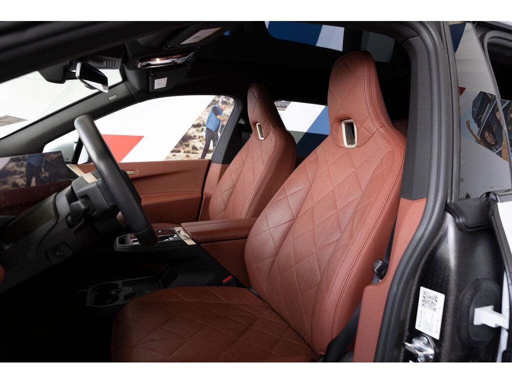 2024 BMW iX xDrive50, Vancouver, Cash