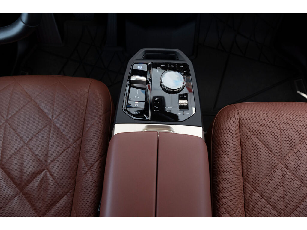 2024 BMW iX xDrive50, Vancouver, Cash
