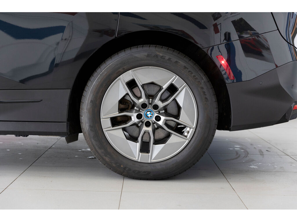 2023 BMW iX xDrive50, Vancouver, Cash