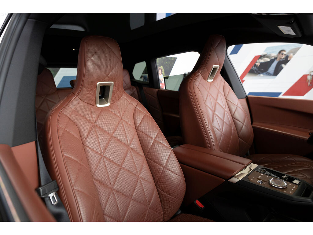 2023 BMW iX xDrive50, Vancouver, Cash