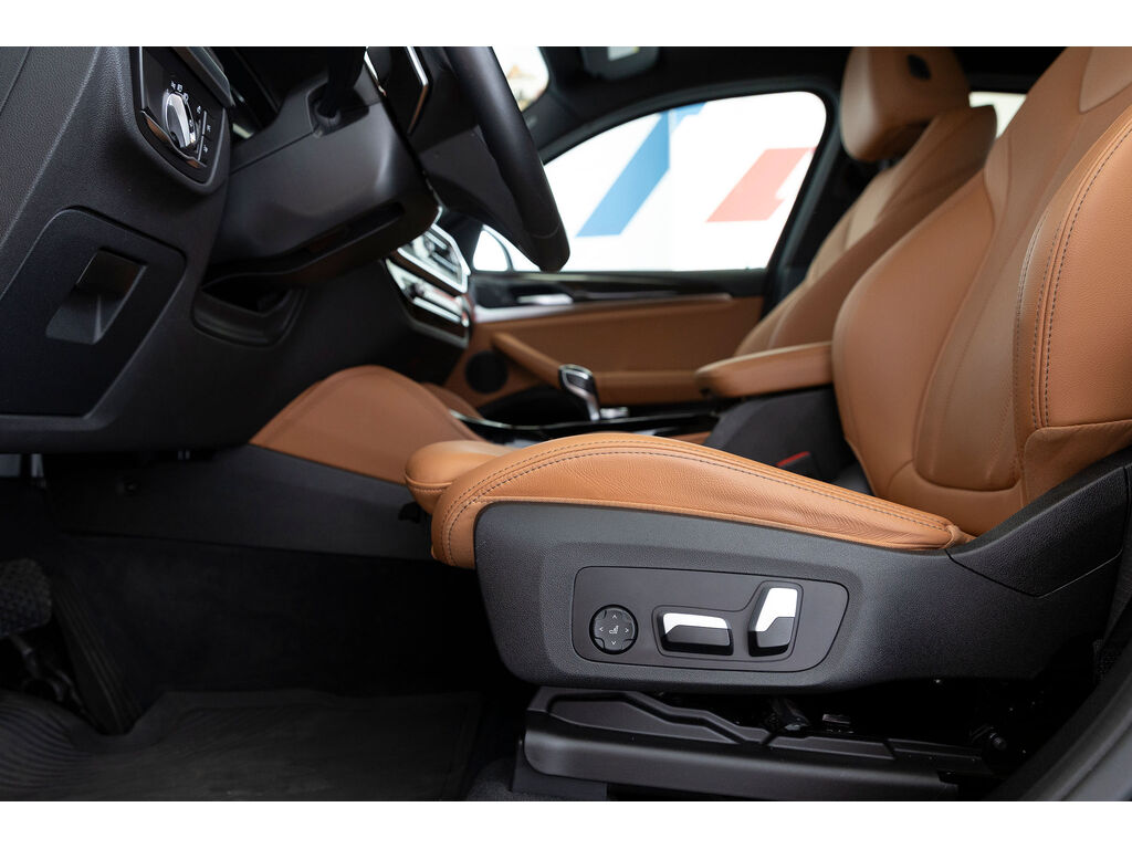 2022 BMW X4 xDrive30i, Vancouver, Cash