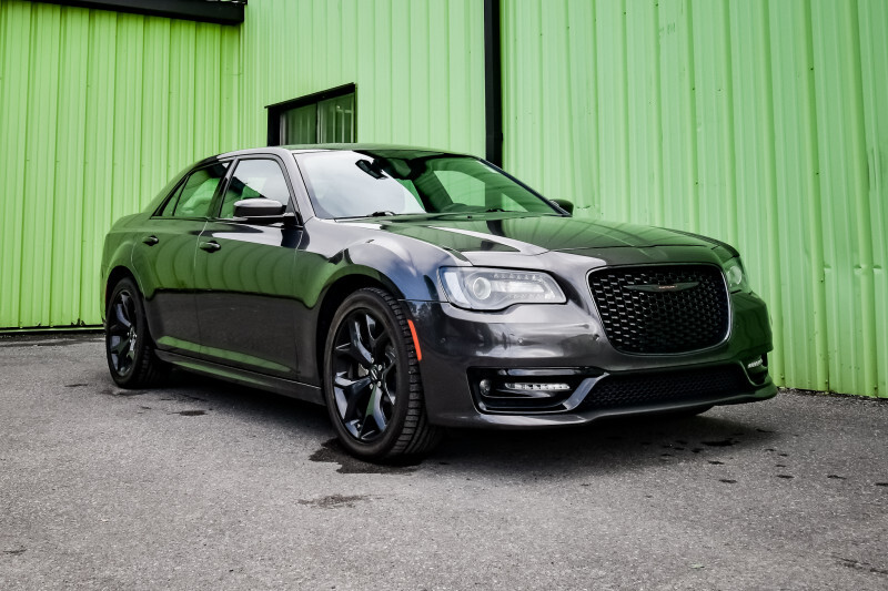 2022 Chrysler 300 S  • SUNROOF • PREM. AUDIO • HEATED LEATHER • NAV