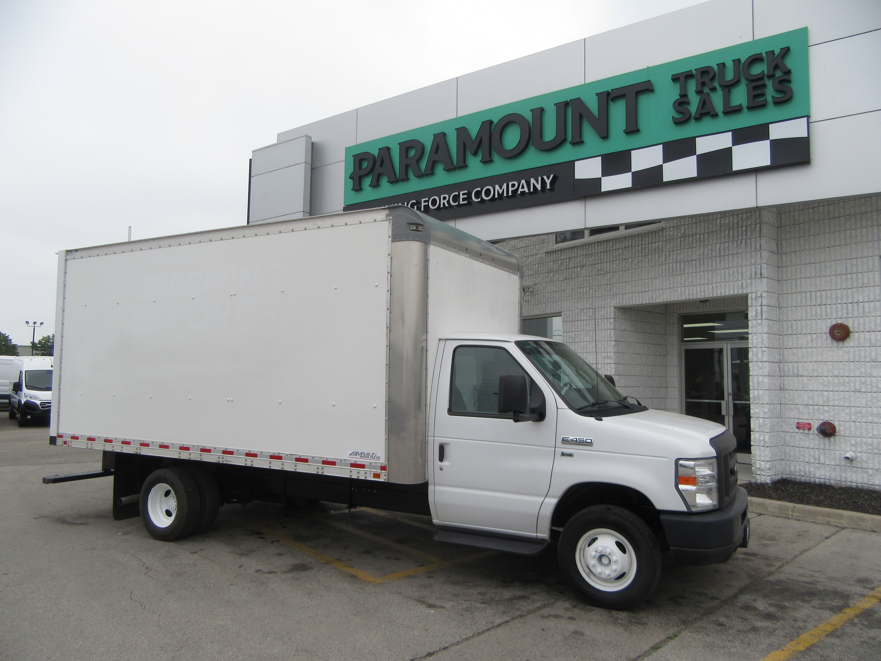 2019 Ford E-450 16FT HIGH BOX CUBE VAN ALUMINUM RAMP