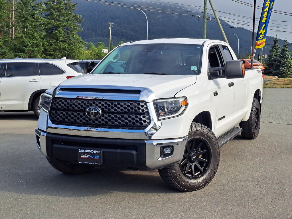2018 Toyota Tundra 4WD - Heated Seats, Nav, Back-up Camera