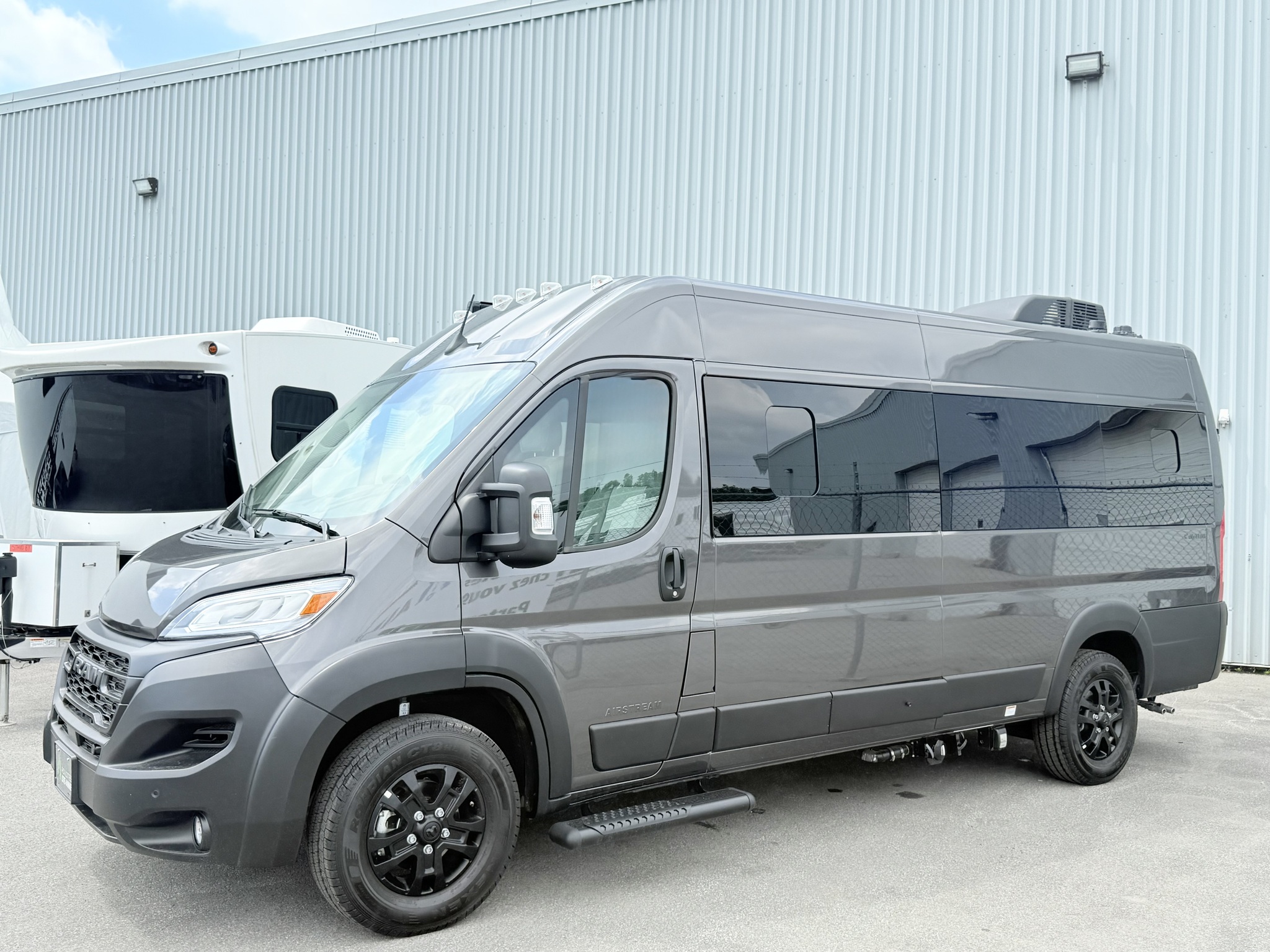 2025 Airstream Rangeline