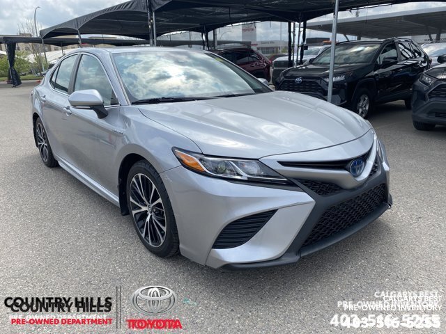 2020 Toyota Camry Hybrid SE - Leather - Sunroof - Heated Seats
