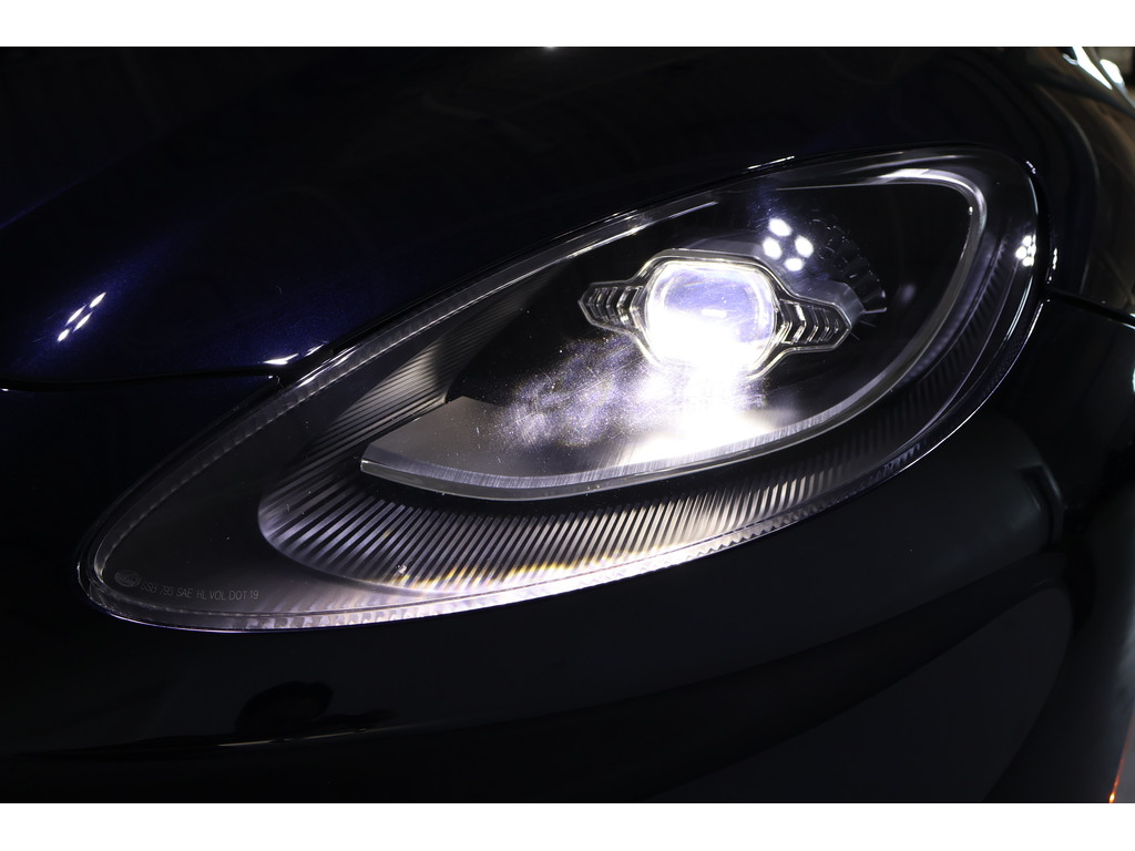 2021 Aston Martin DBX AWD, Toronto, Cash