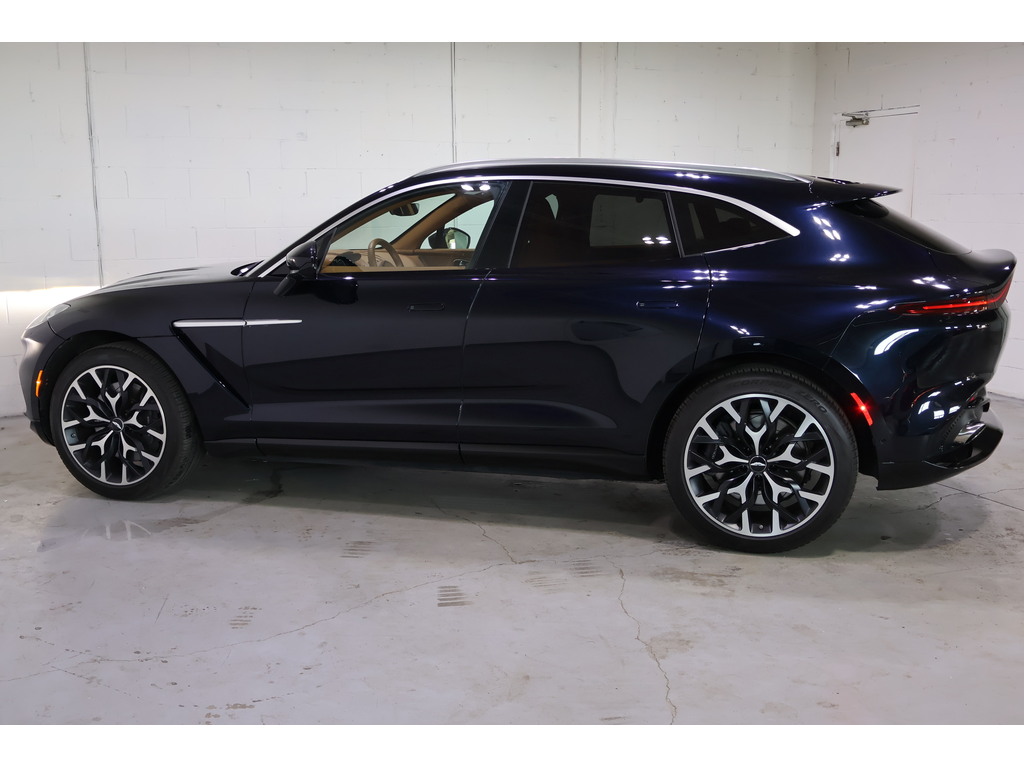 2021 Aston Martin DBX AWD, Toronto, Cash