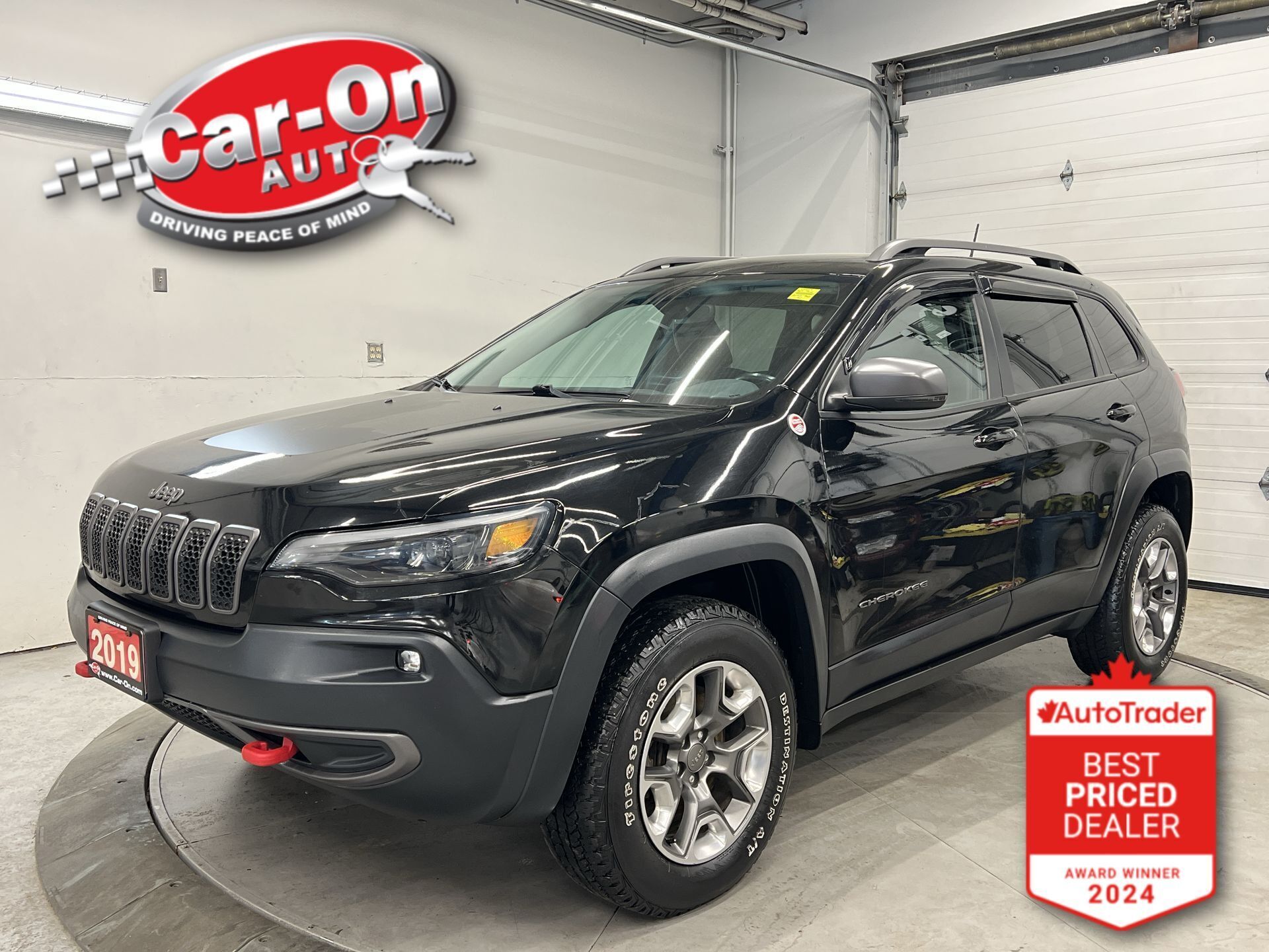 2019 Jeep Cherokee TRAILHAWK 4X4|270HP TURBO|HTD SEATS|NAV|CARPLAY