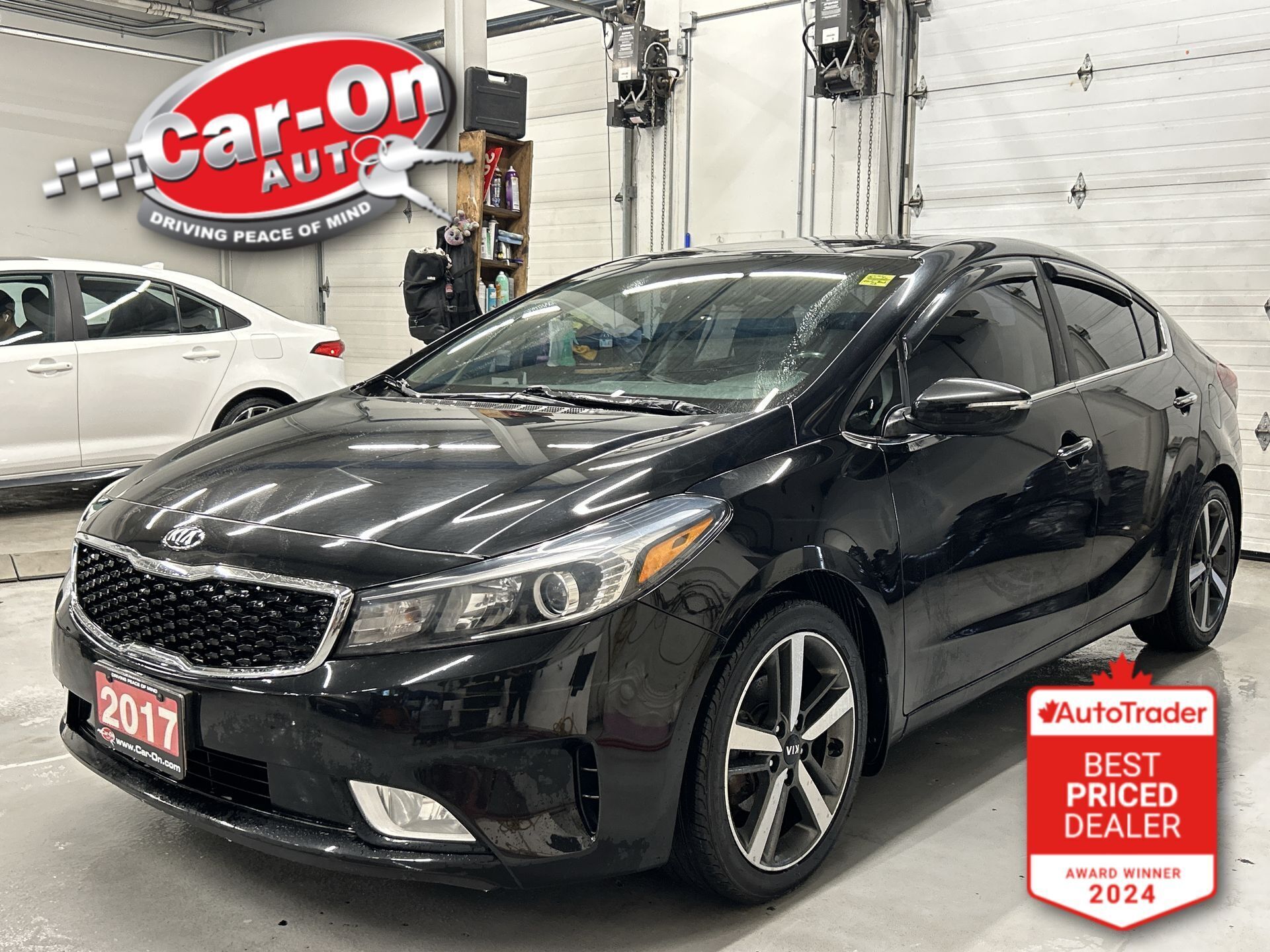 2017 Kia Forte SX | COOLED LEATHER | CARPLAY | NAV | 17IN ALLOYS