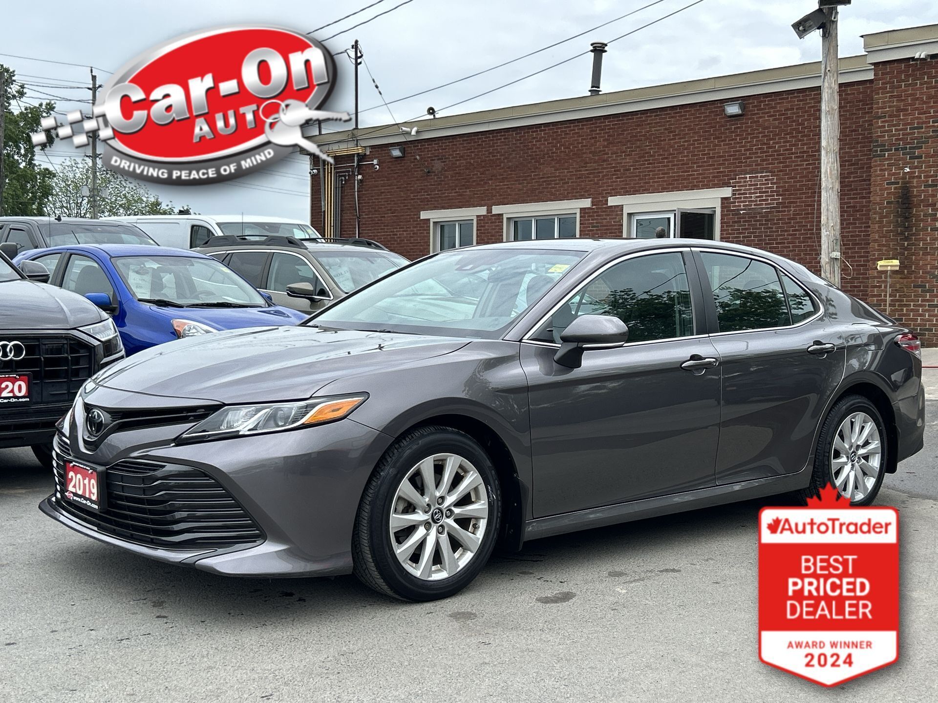 2019 Toyota Camry HTD SEATS | ONLY 27,000KMS! | CARPLAY |17IN ALLOYS
