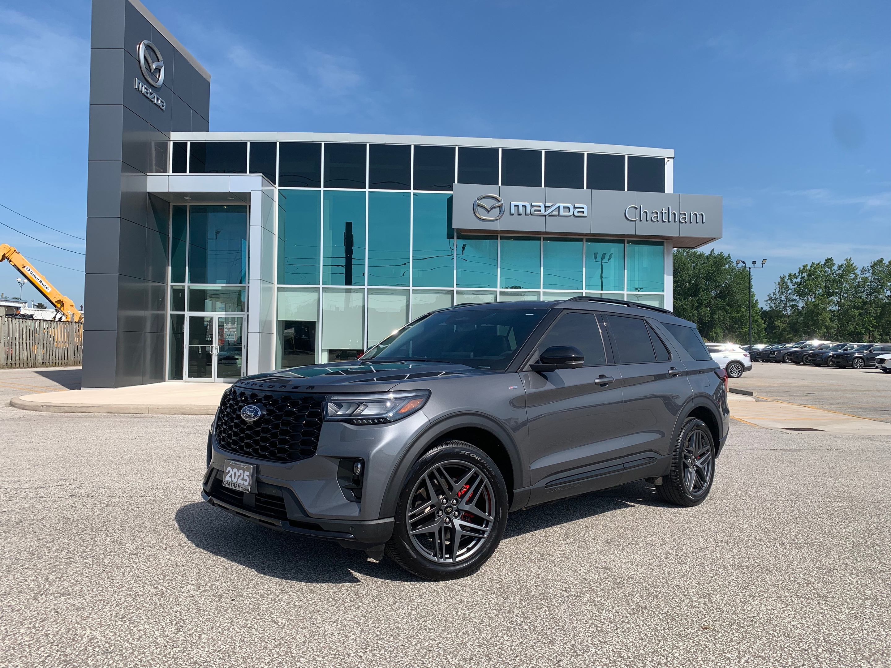 2025 Ford Explorer ST-Line | 4x4 | Panoramic Roof
