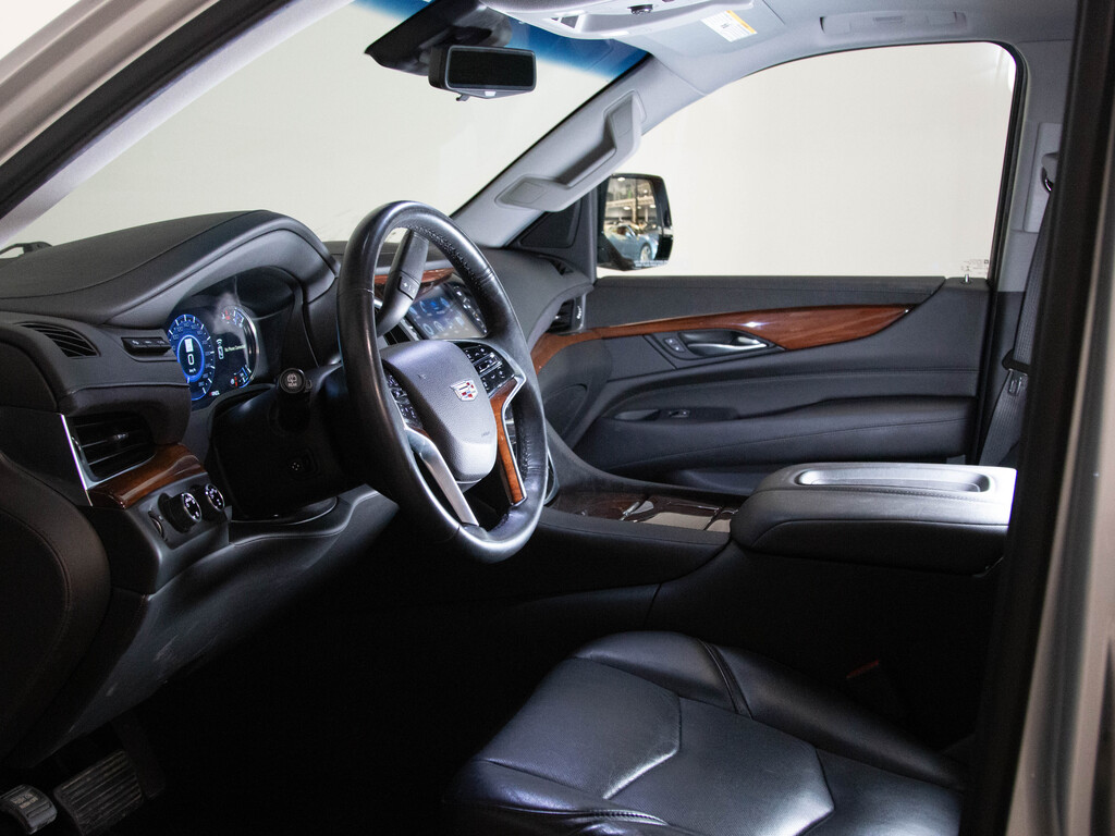 2019 Cadillac Escalade ESV Luxury, Toronto, Cash