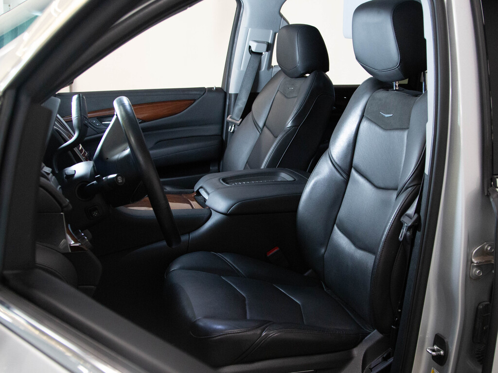 2019 Cadillac Escalade ESV Luxury, Toronto, Cash
