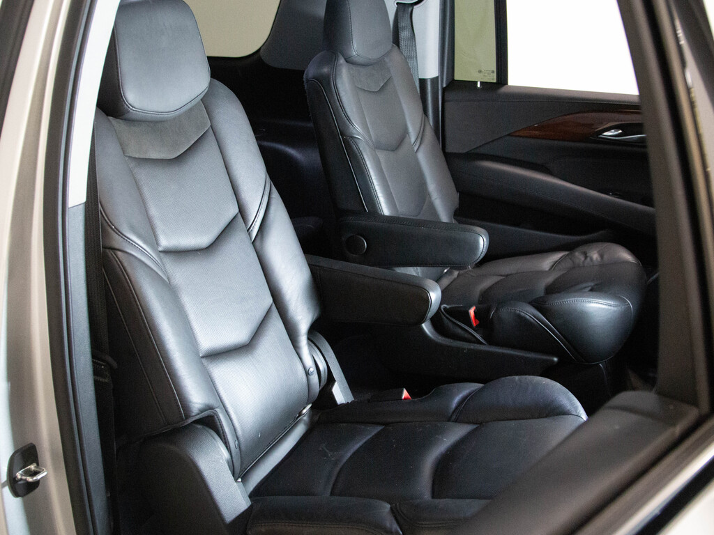 2019 Cadillac Escalade ESV Luxury, Toronto, Cash